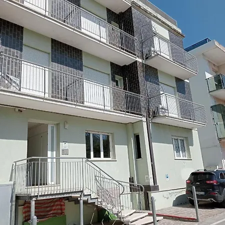 Appartamenti Carlotta Rimini Exterior foto