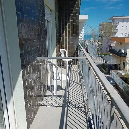 Appartamenti Carlotta Rimini Exterior foto